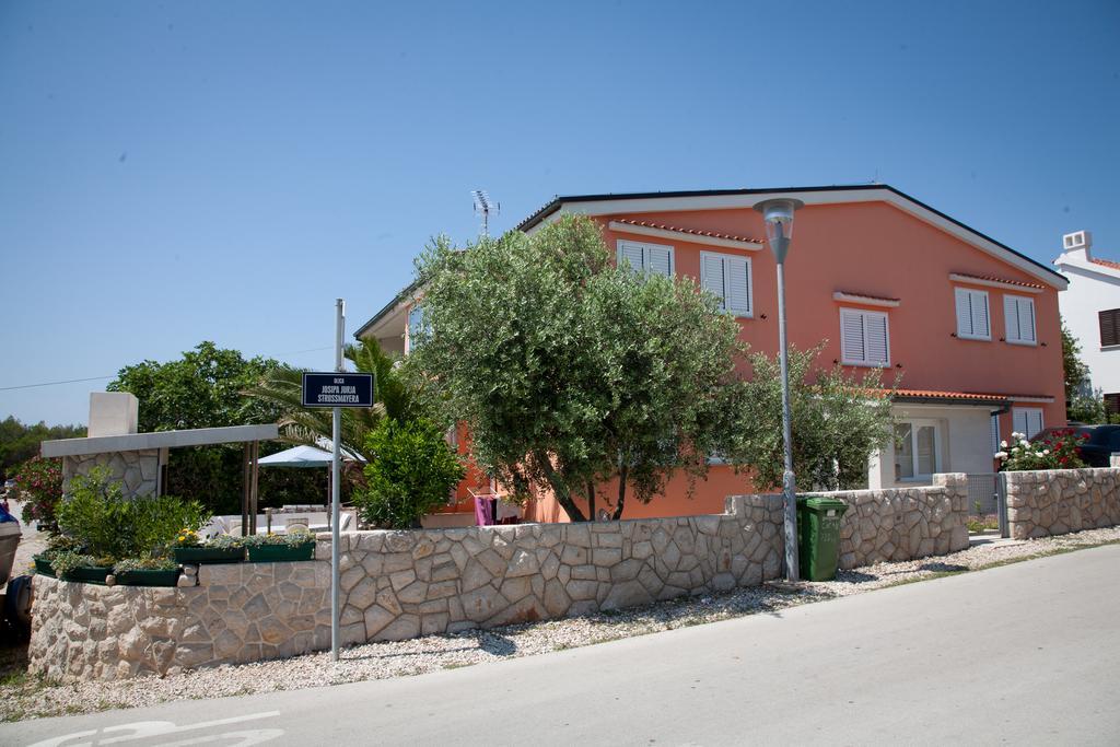 Apartment Adriana Povljana Exterior photo